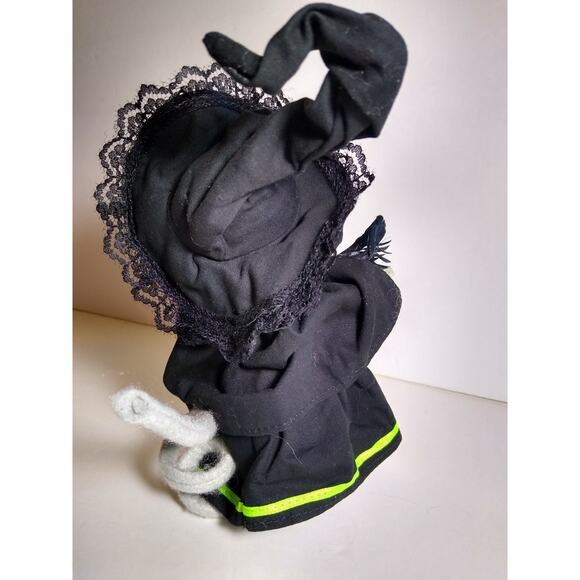 Annalee Halloween Mouse Witch Artist Doll 7 Inch Handcrafted 2021 - Picture 3 of 4